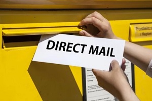 women sending direct mail